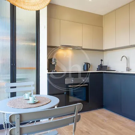 Comodo Cerca De Park Gueell Apartment