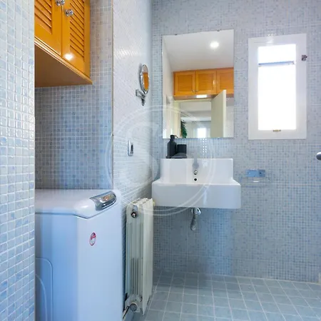 Comodo Cerca De Park Gueell Apartament